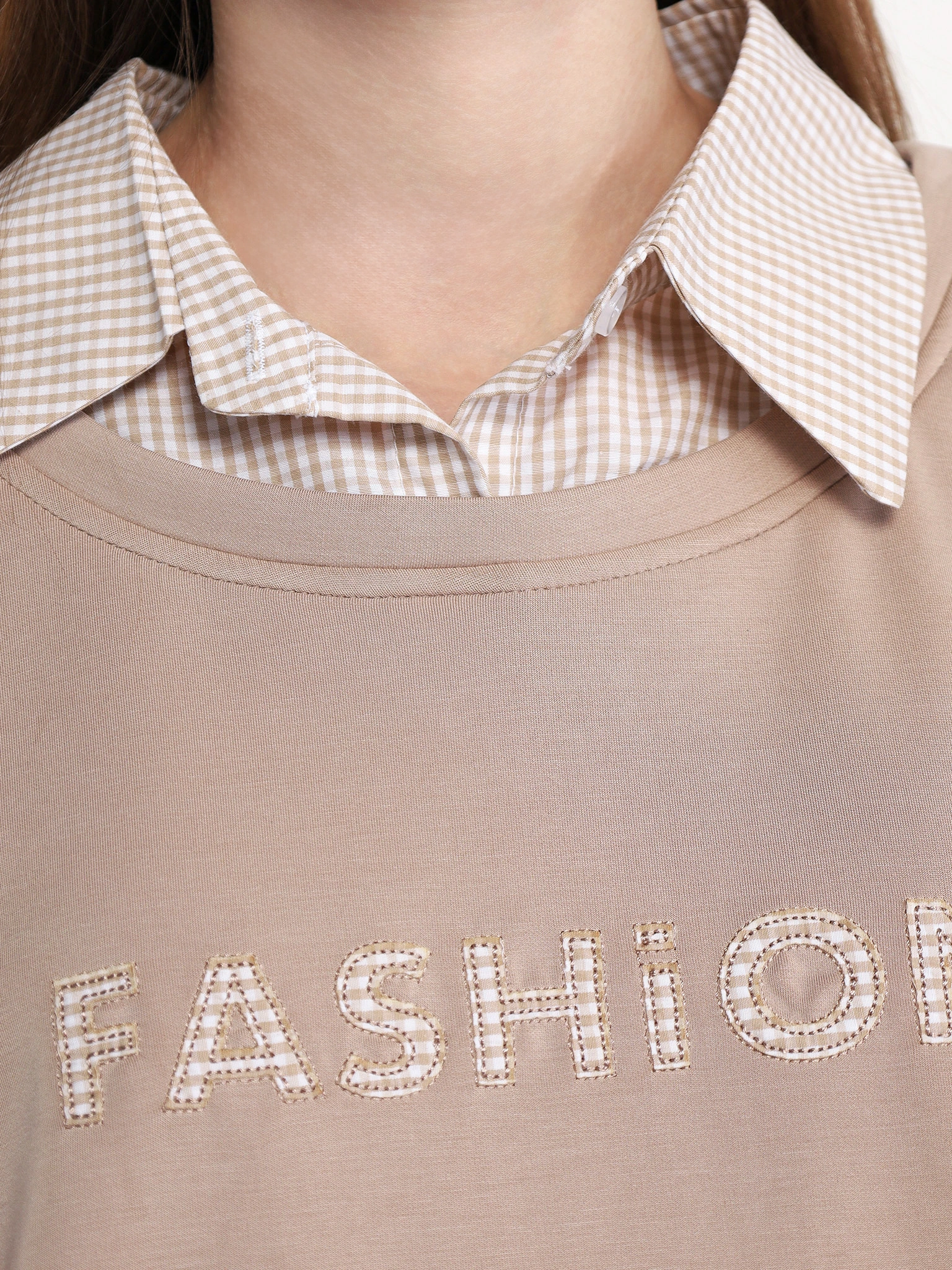 Толстовка бежевого цвета с имитацией